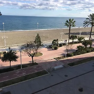 Piso Frente Al Mar Primera Linea De Playa En Con Parking Gratuito Apartamento Málaga